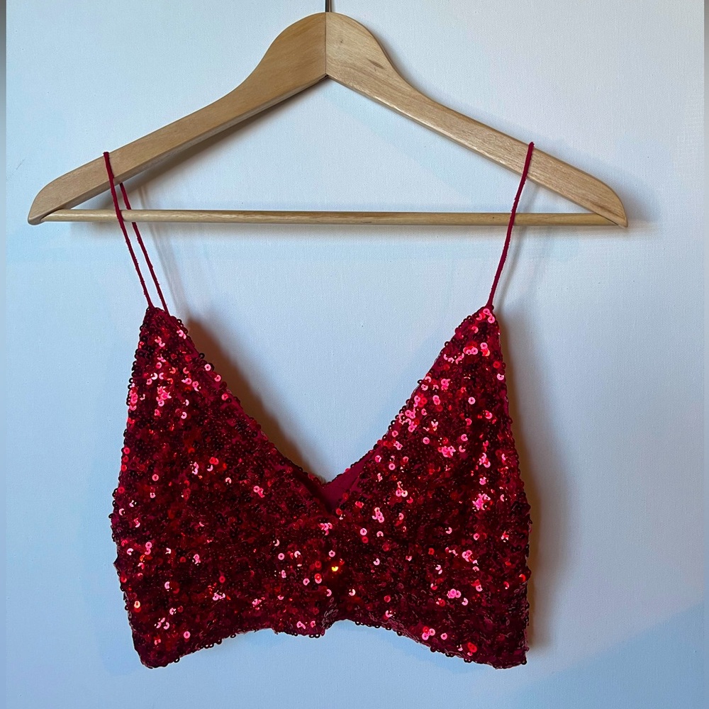 Free People - red sequin cropped camisole - size M
